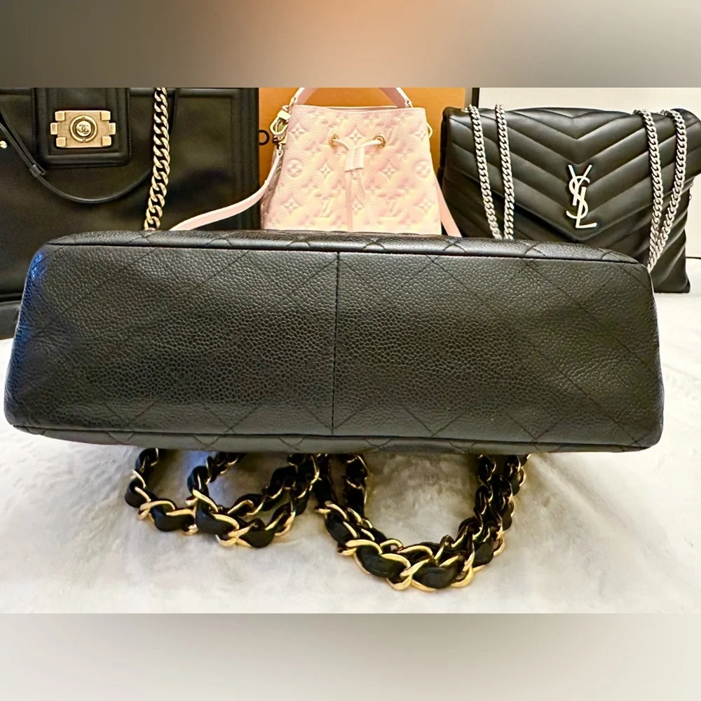 CHANEL Jumbo Classic Single Flap Caviar Leather Handbag Black/Gold Hardware - Picture 7 of 12